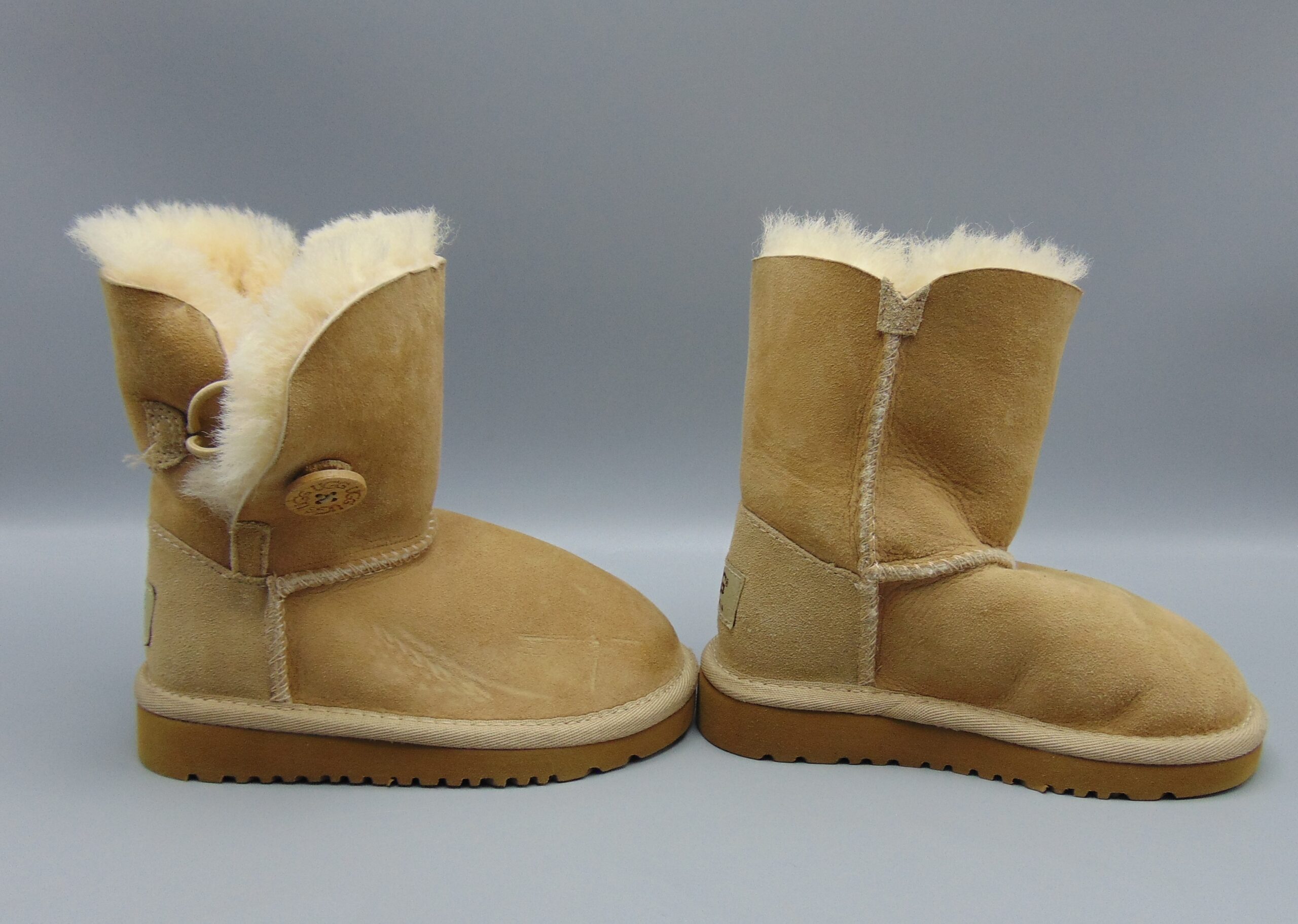 ugg boots size 8